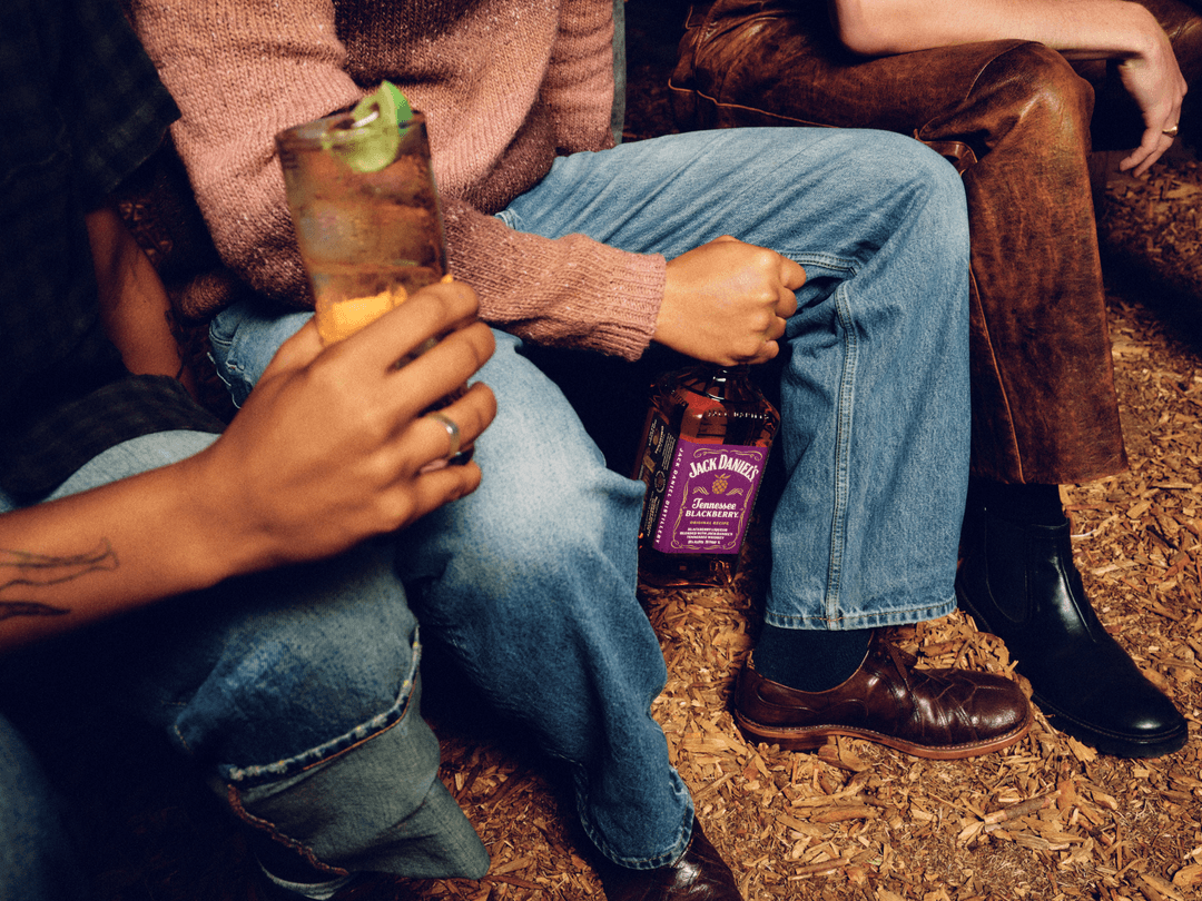 JACK DANIEL'S BLACKBERRY FLAVORED WHISKEY