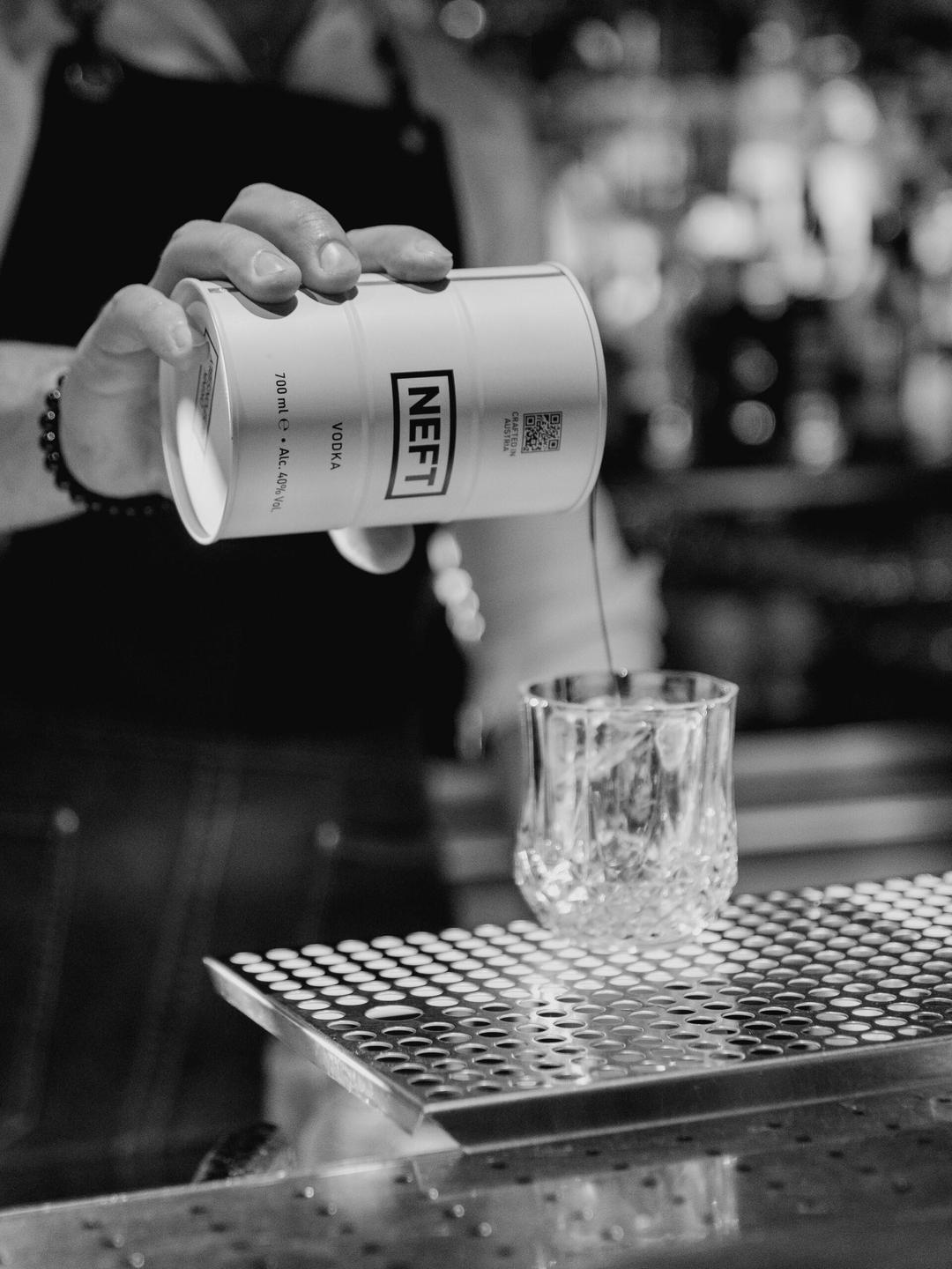 NEFT VODKA WHITE BARREL