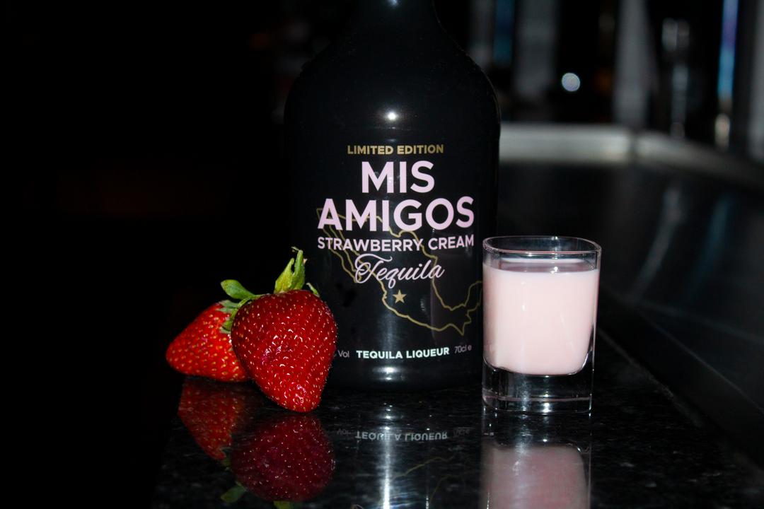MIS AMIGOS STRAWBERRY CREAM TEQUILA