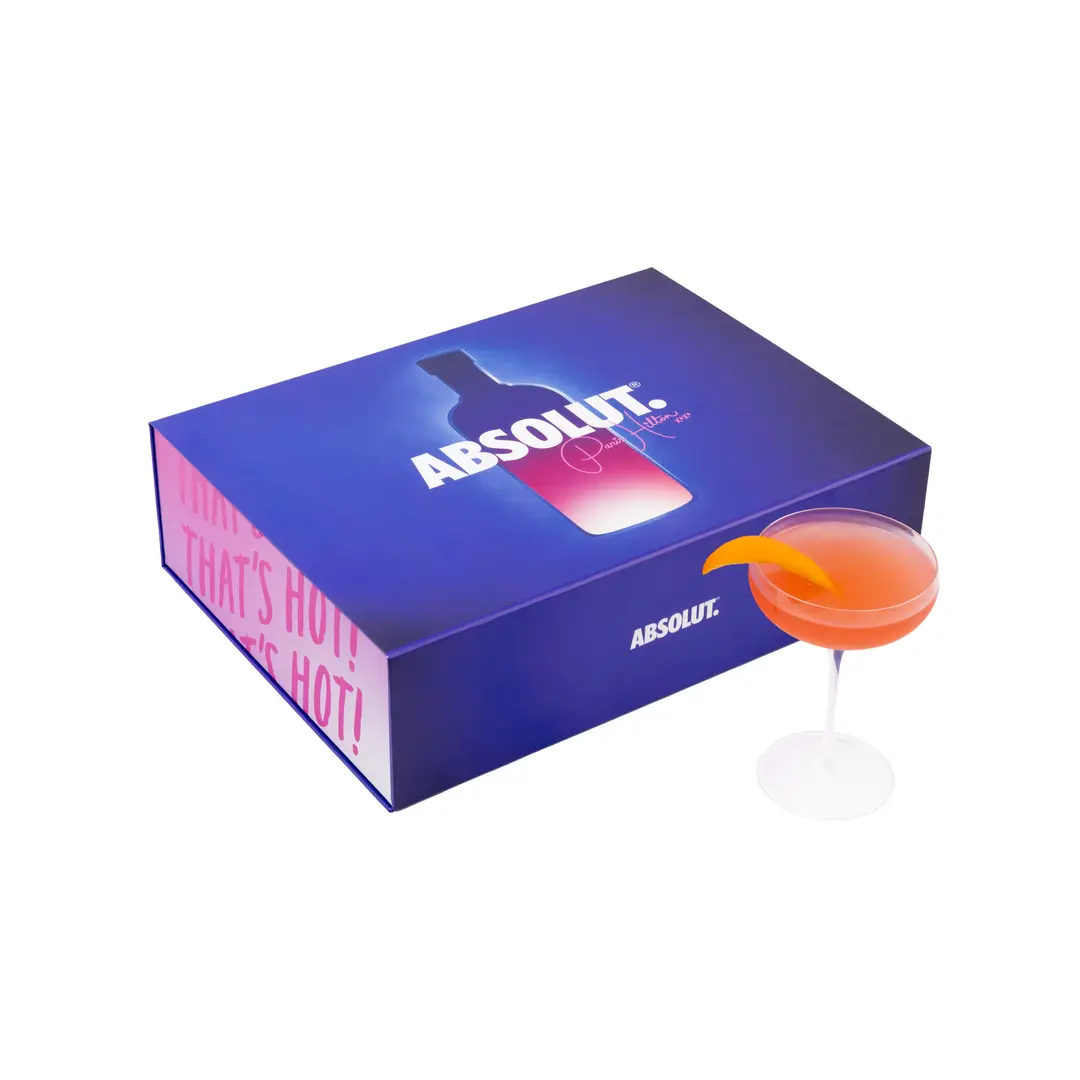 PARIS HILTON X ABSOLUT® COSMO COLLECTION