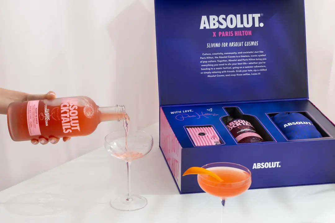 PARIS HILTON X ABSOLUT® COSMO COLLECTION