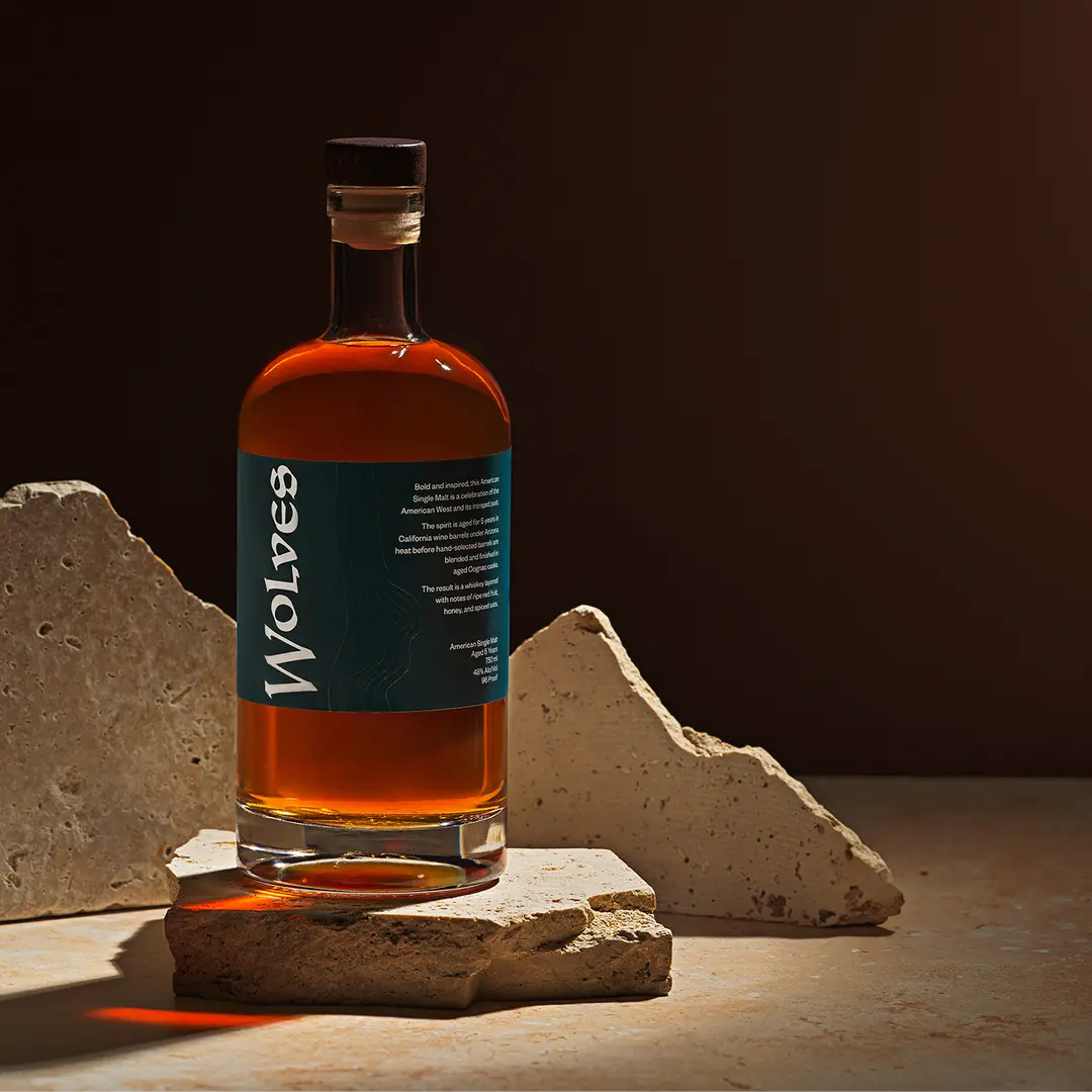 WOLVES 5 YEAR OLD AMERICAN SINGLE MALT WHISKEY
