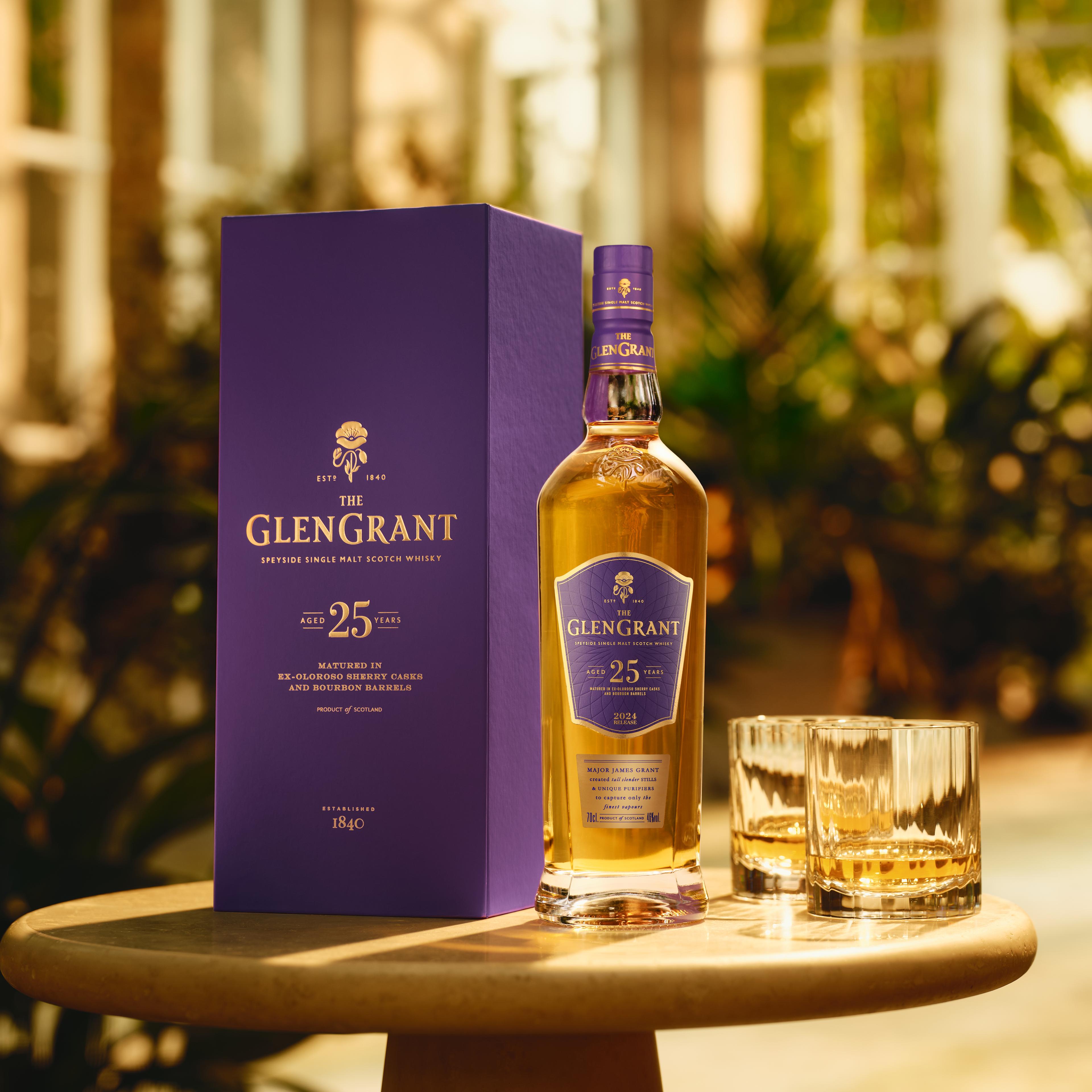 THE GLEN GRANT 25 YEAR OLD SINGLE MALT SCOTCH