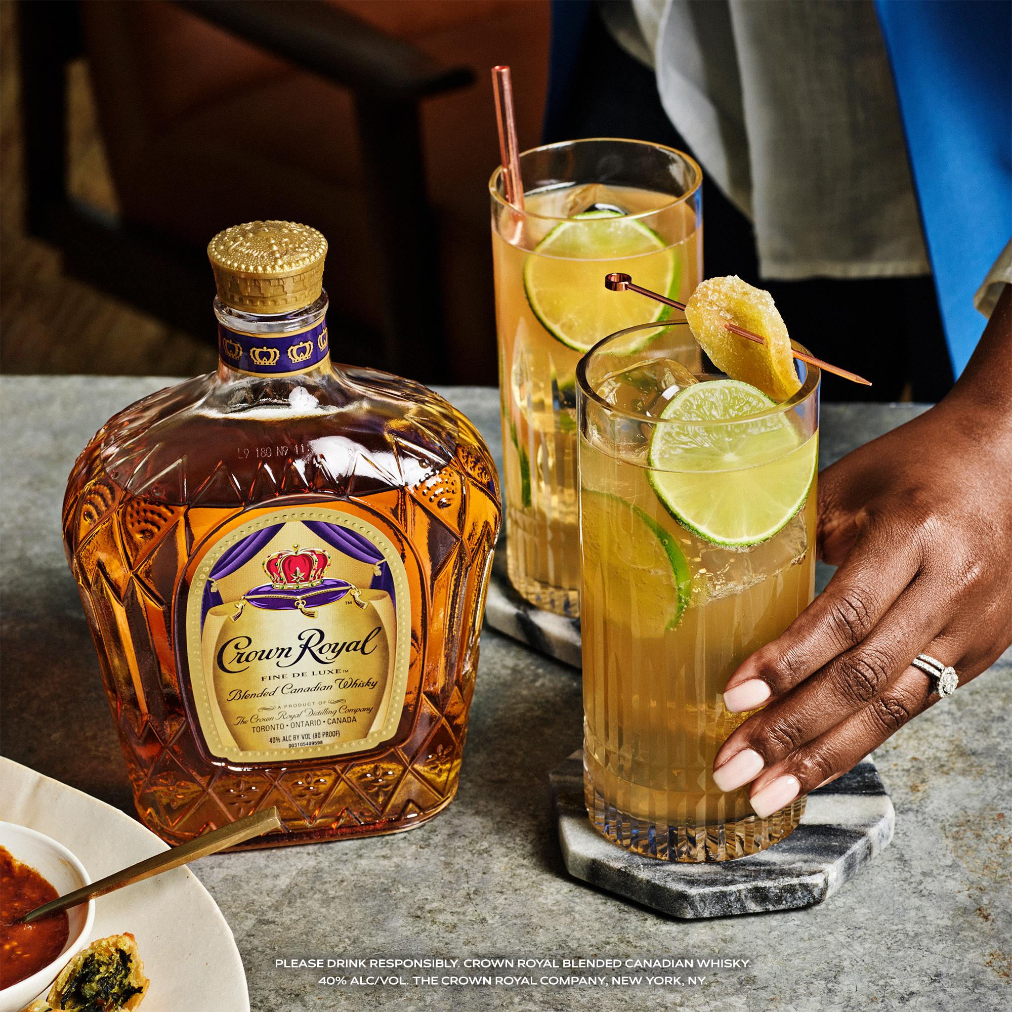 CROWN ROYAL® FINE DE LUXE BLENDED CANADIAN WHISKY