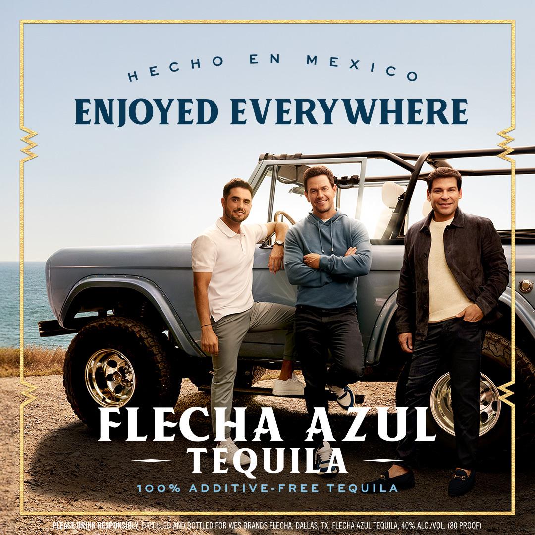 FLECHA AZUL AÑEJO TEQUILA