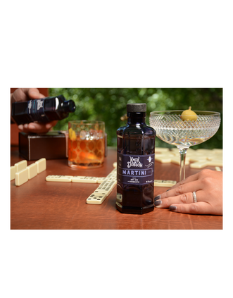 Knox & Dobson Gin Martini - Lifestyle