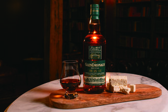 The GlenDronach Single Malt Scotch Whisky Revival 15 Years - Lifestyle