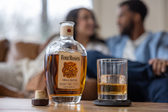 Four Roses Small Batch - Lifestyle