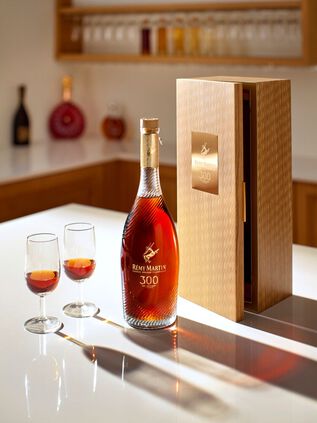 Rémy Martin La Coupe Cognac 300 Year Anniversary Limited Edition - Attributes