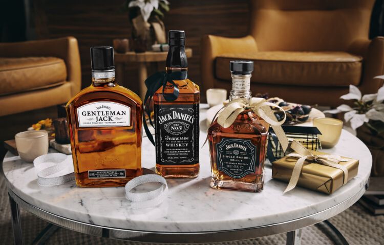 Jack Daniels Black Tennessee Whiskey - 12 Bottle Case Deal – Bob's